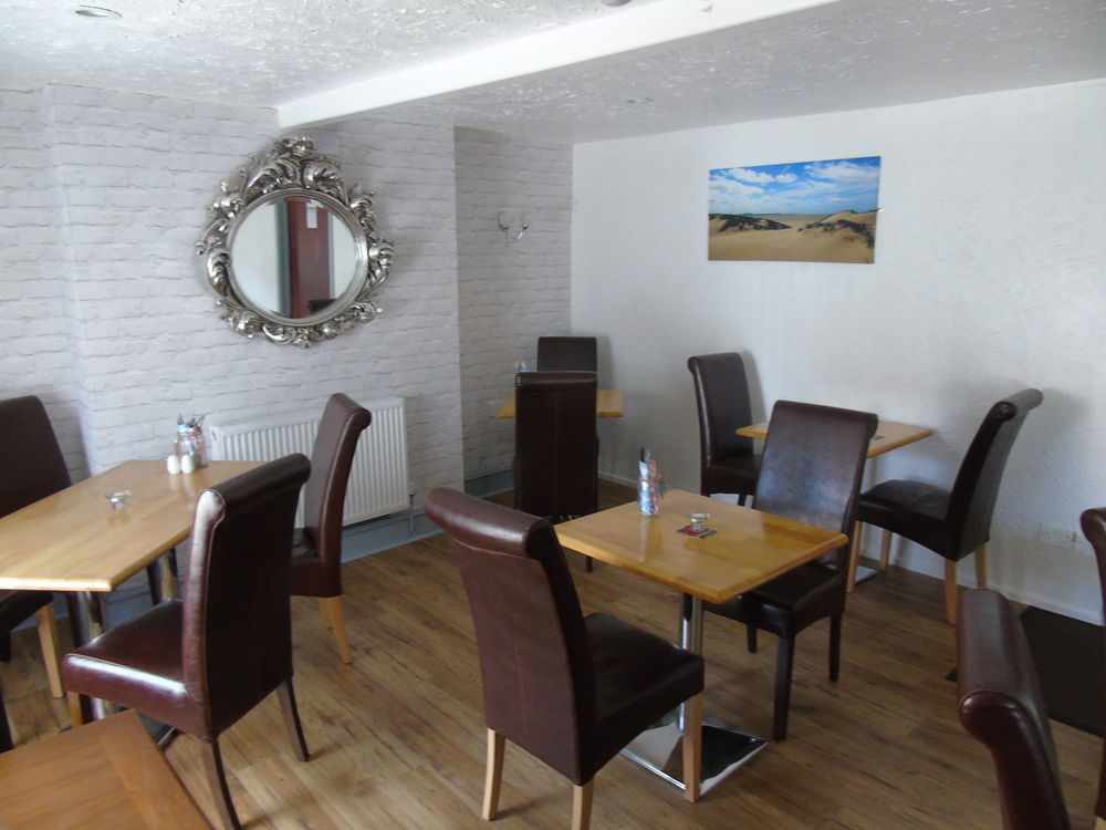 The Pembrey Country Inn Exteriér fotografie