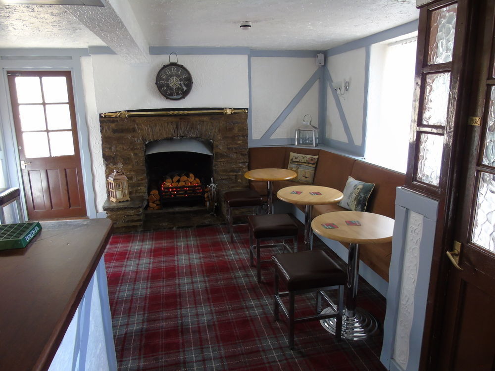 The Pembrey Country Inn Exteriér fotografie